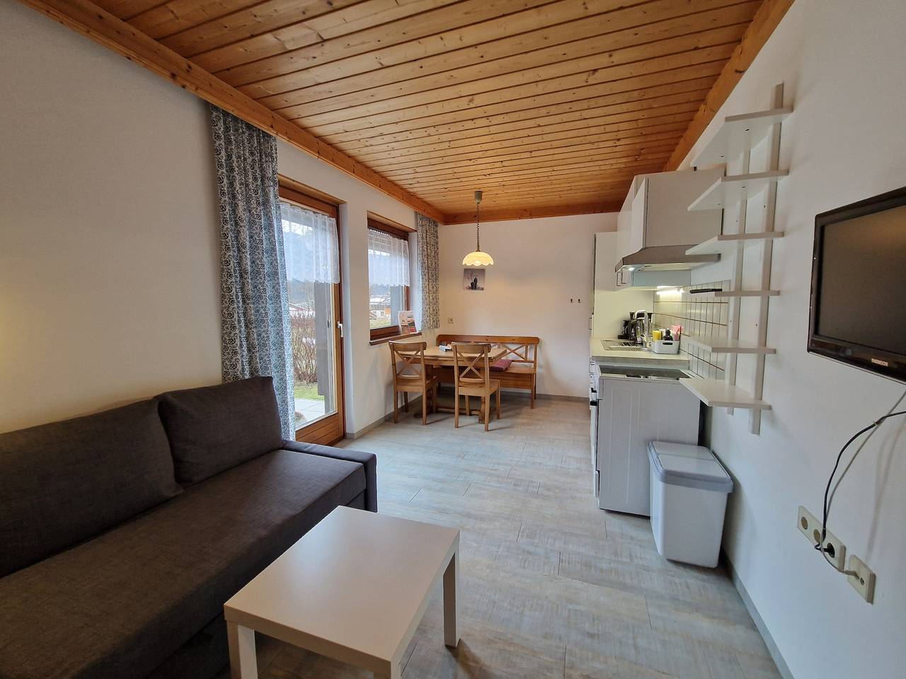 Entire apartment, Profelt Apartment B, für 4,zentrale Lage, große Te in Uttendorf, Kitzbuehl alps