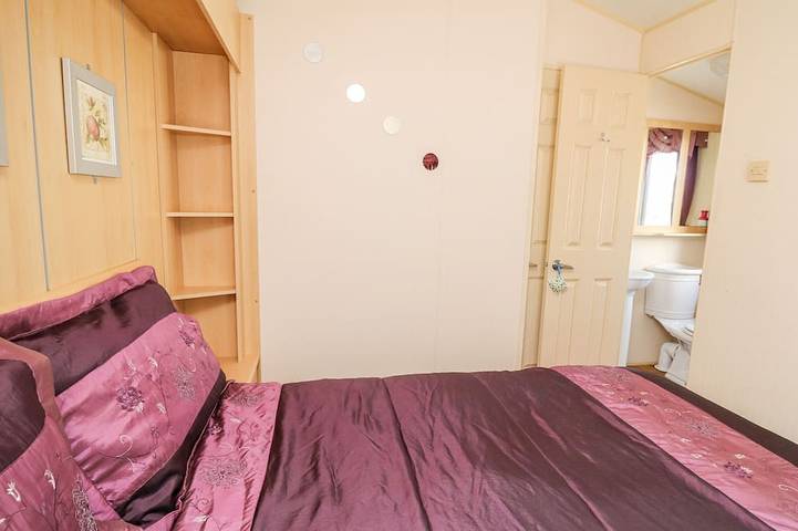 The Lodge, pet friendly, country holiday cottage in Pontyates in Carmarthenshire