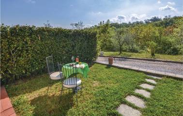 Vacation Rental for 4 Guests in Bucine region, Tuscany, Picture 4