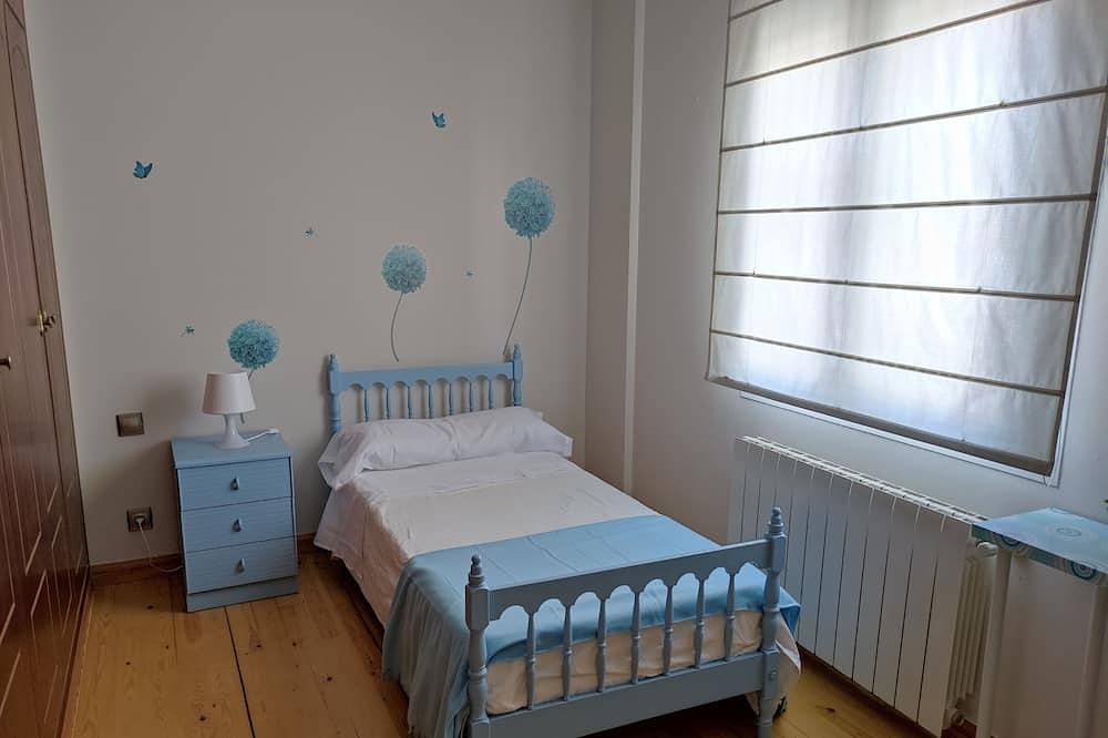 Casa Rural de Cuatro Estrellas, moderna, alegre y divertida. Con garaje privado. in Montánchez, Cáceres und Umgebung