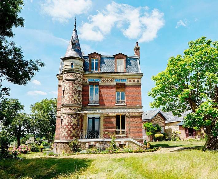 Location de vacances pour 10 personnes, avec Terrasse ainsi que Jardin et Vue à Trie-Château