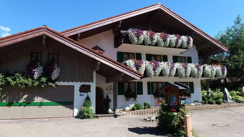 Ferienwohnung für 2 Personen, mit Sauna und Balkon sowie Garten in Langenwang