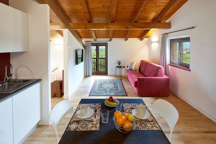 Ferienwohnung für 4 Personen, mit Garten und Whirlpool