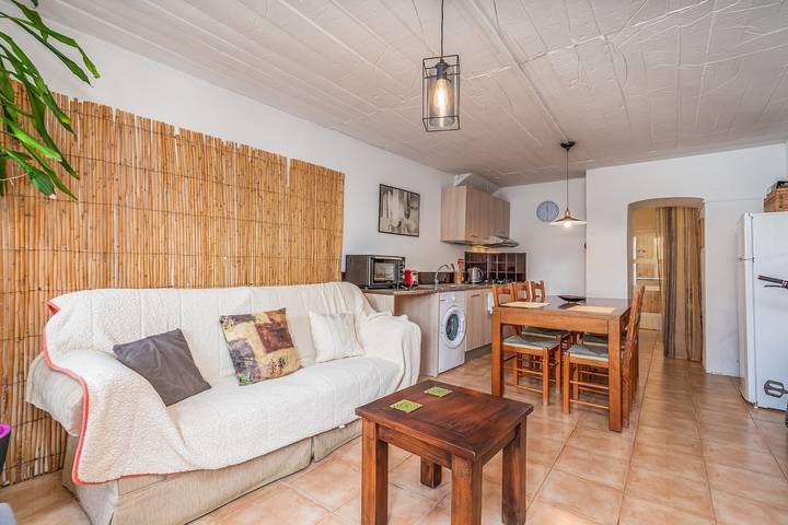 Holiday Home "Casa da Praia 2" with Sea View, Terrace & Wi-Fi in Praia do Burgau, Budens