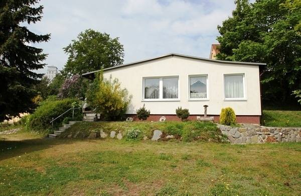 Ferienhaus für 4 Personen, mit Terrasse und Garten sowie Ausblick in Göhren - 2