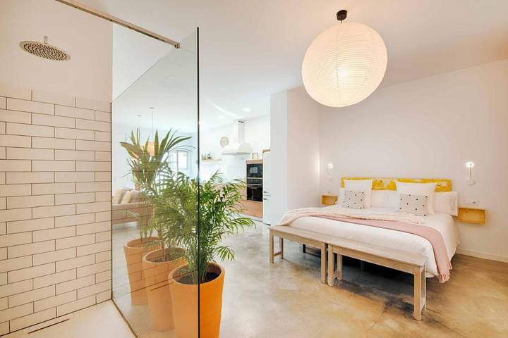 Gîte pour 2 personnes, avec Terrasse ainsi que Jardin et Piscine à Figueras - 4