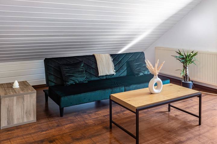 Hel lejlighed, Holiday Apartment 'Ülger' with Garden, Balcony & Wi-Fi in Pfullendorf, Region Bodensee-Oberschwaben