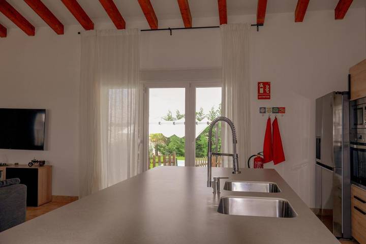 Casa rural para 10 personas, con Terraza y Jardín además de Piscina y Vistas en Gálvez - 4