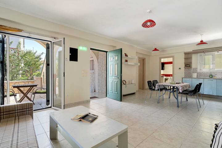 Entire apartment, Appartment 'By The Sea 3' with Private Garden in Katomeri, Meganisi