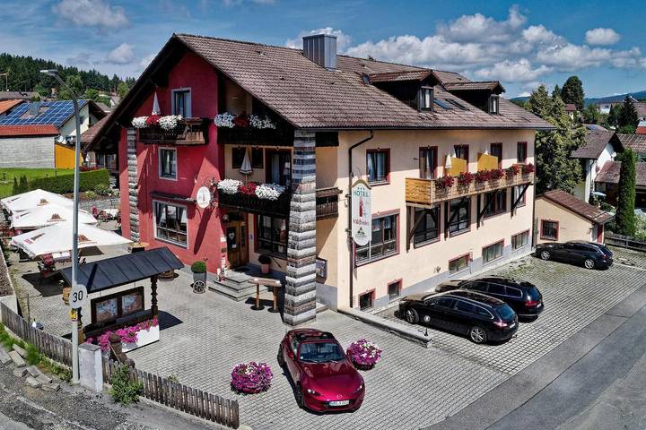 Hotel für 2 Personen, mit Balkon und Garten sowie Pool und Sauna in Spiegelau