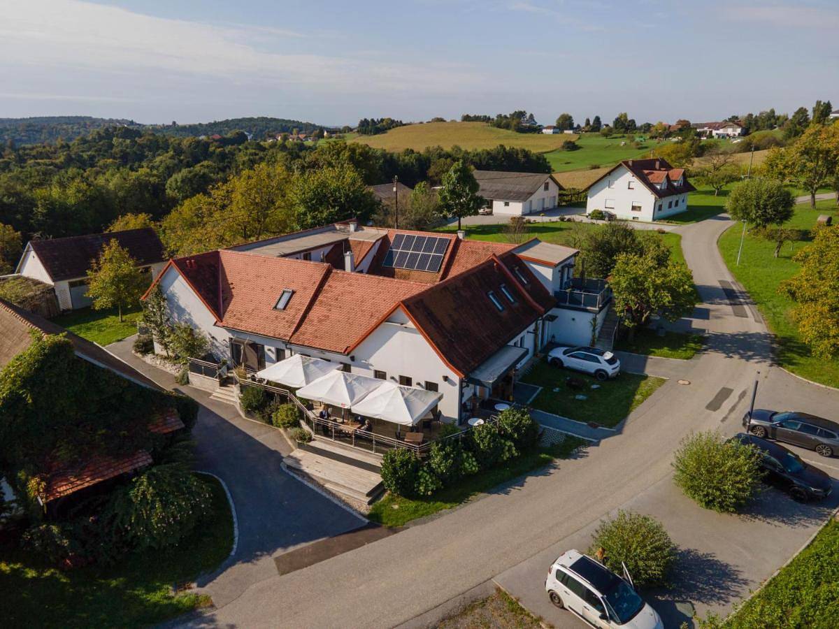 Ganze Wohnung, Biohofgut Laschalt Premium Apartments im Südburgenland mit Bio Frühstück in Bezirk Jennersdorf