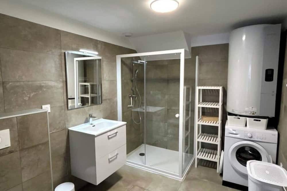 Entire apartment, T1 33 m² terrace and private parking. in Corte, Parc naturel régional de Corse