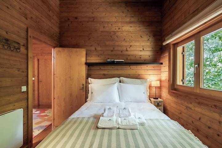 Wooden house with private pool - Prado do Xisto in Braga, Braga Distrikt