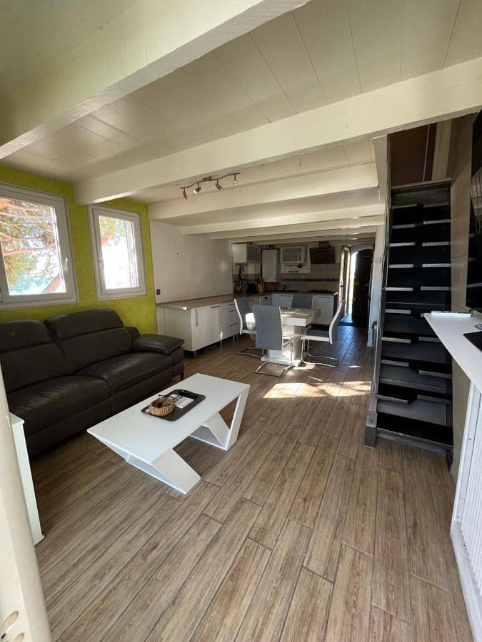 Appartement entier, Two-Bedroom Apartment in Sausset-les-Pins, Côte méditerranéenne (France)