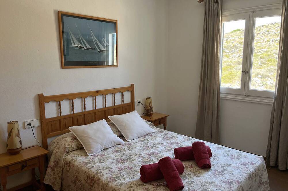 Apartamento entero, Primerísima linea de mar en Fornells in Fornells, Es Mercadal