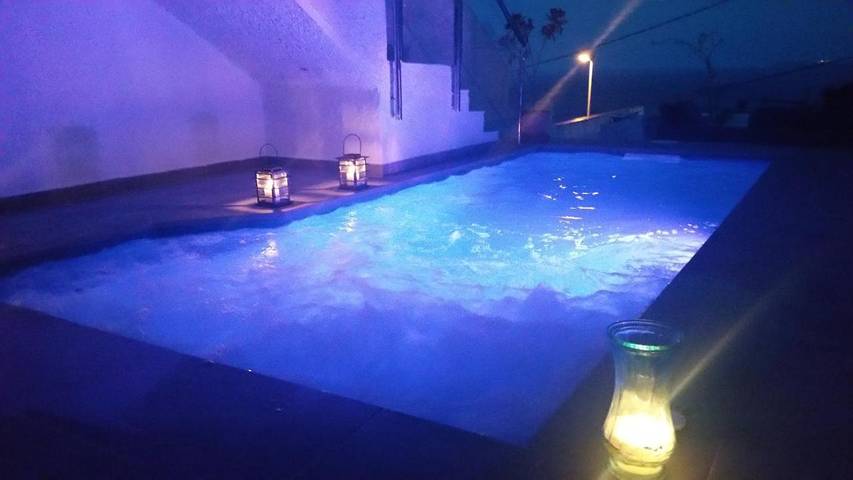 Chalet para 10 personas, con terraza además de jacuzzi y piscina en Alt Empordà - 2