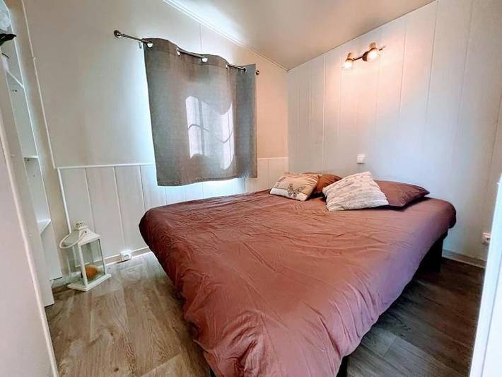 Camping pour 5 personnes, avec piscine et terrasse ainsi que bassin pour enfant et vue, animaux acceptés à La Seyne-sur-Mer - 4