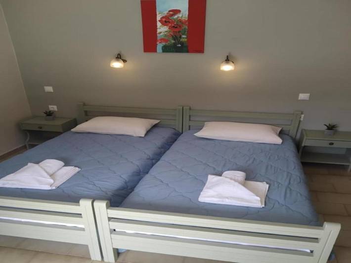 Gîte pour 2 personnes, avec Balcon ainsi que Jardin et Vue dans Benitses - 3