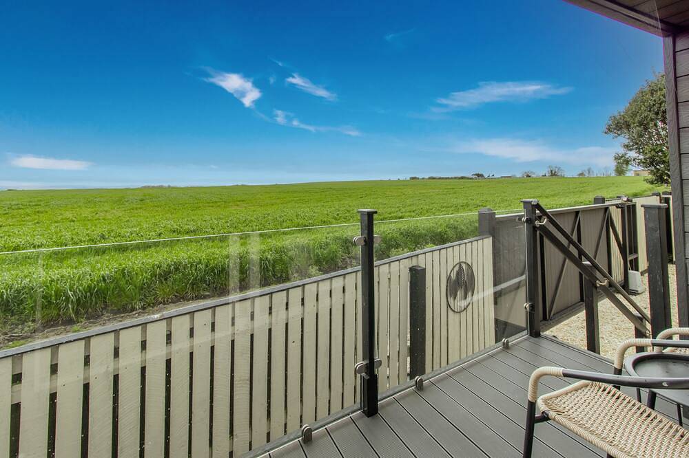 Picturesque Cottage With Views in Wakefield, West Yorkshire