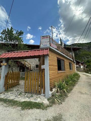 Gîte pour 2 personnes, avec terrasse ainsi que jardin et vue, animaux acceptés dans Theth