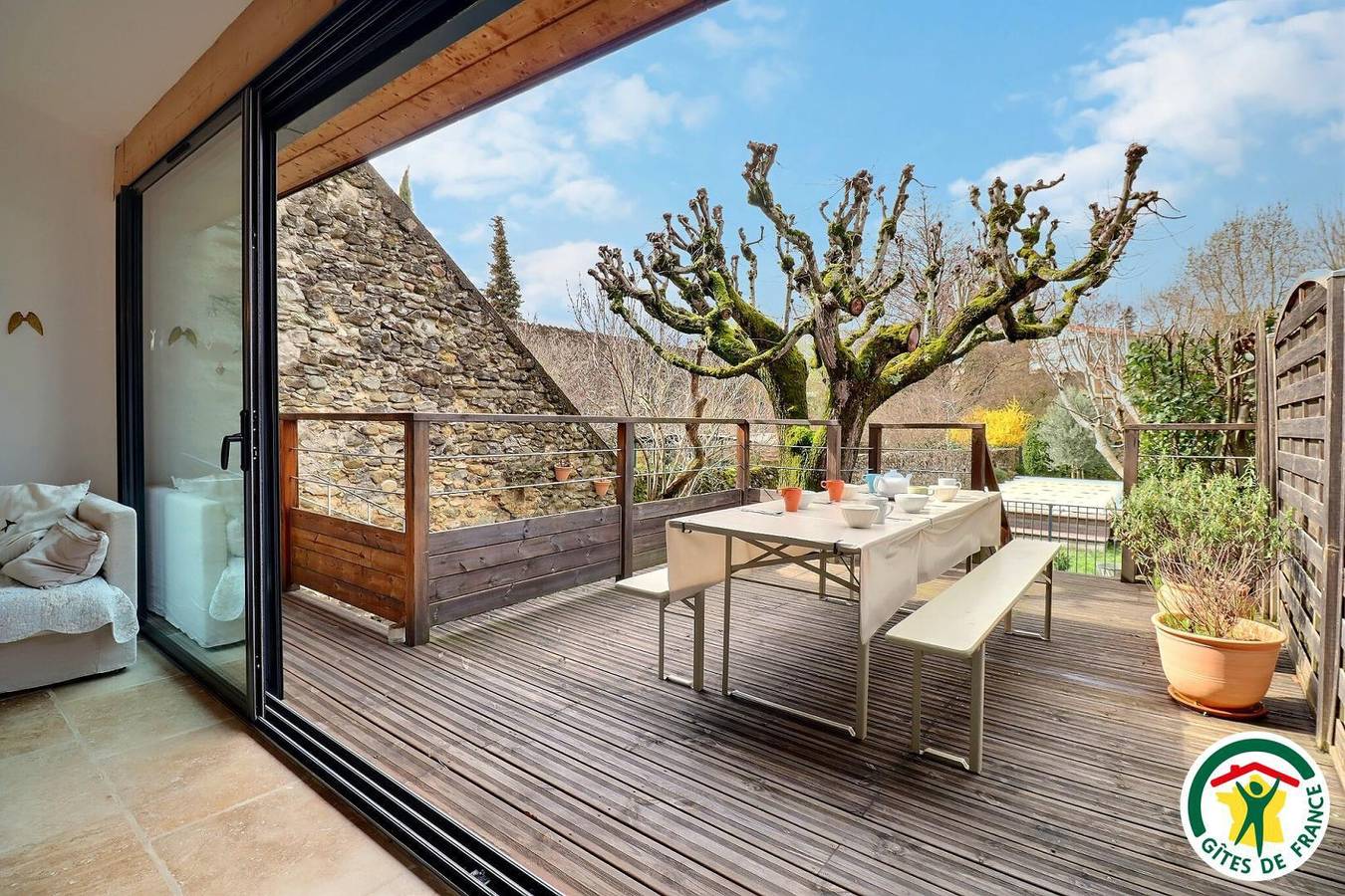 Quand On Est Mieux Ici Qu'Ailleurs in Dieulefit, Región de Nyons