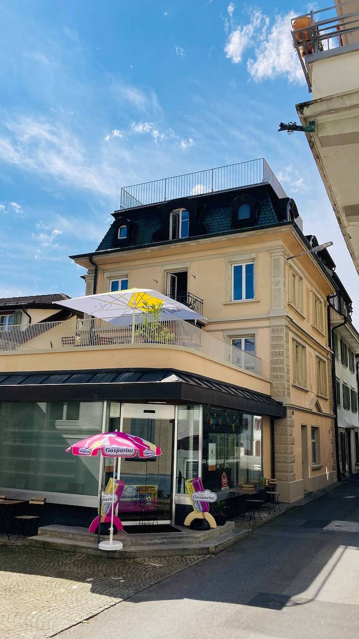 Chambre d’hôte pour 4 personnes, avec balcon en Suisse