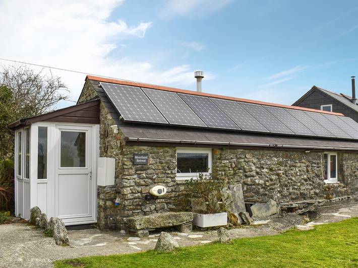 Cottage for 2 people, with garden, with pets in St. Breward
