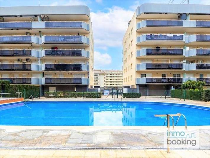 Gîte pour 6 personnes, avec terrasse et piscine dans La Pineda - 2