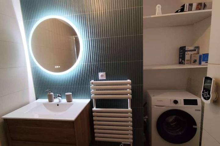 Appartement entier, Un pied à terre idéal en couple ou en famille, à 10mns de Cassis. in Carnoux-en-Provence, Côte méditerranéenne (France)