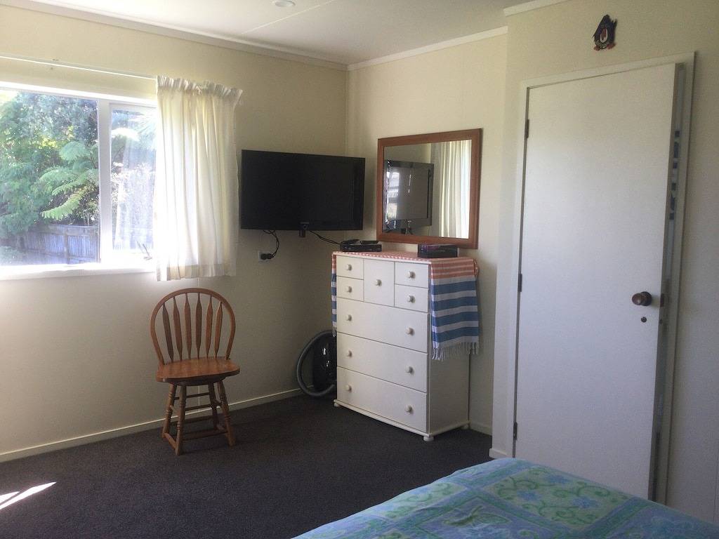 In der Nähe des Strandes, des Hafens und des Bootsclubs in Western Bay of Plenty District