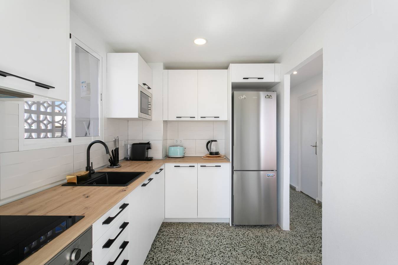 Entire apartment, Apartment 'Sunflower Pesak' with Wi-Fi in Santa Pola, Costa Blanca