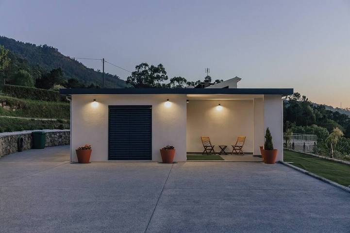 Casa de férias para 8 pessoas, com jardim e varanda, com animais de estimação em Arouca