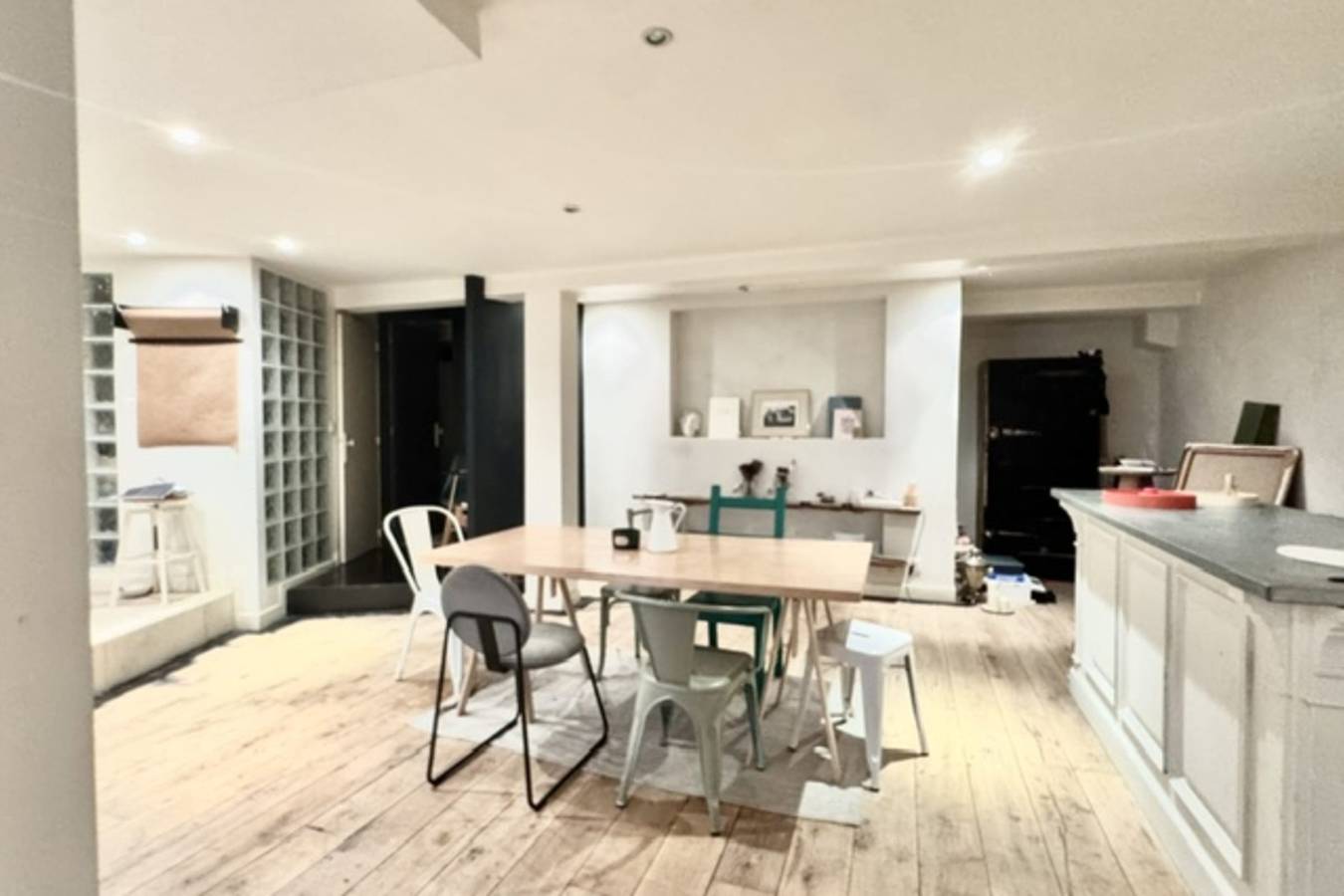 100 m² loft-style house with garden in Paris in Paris, Ile de France