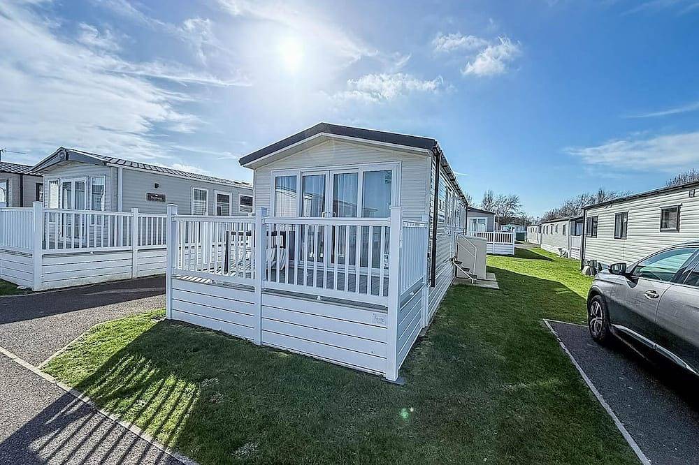 Static Caravan for 8 People in Waveney District, Suffolk