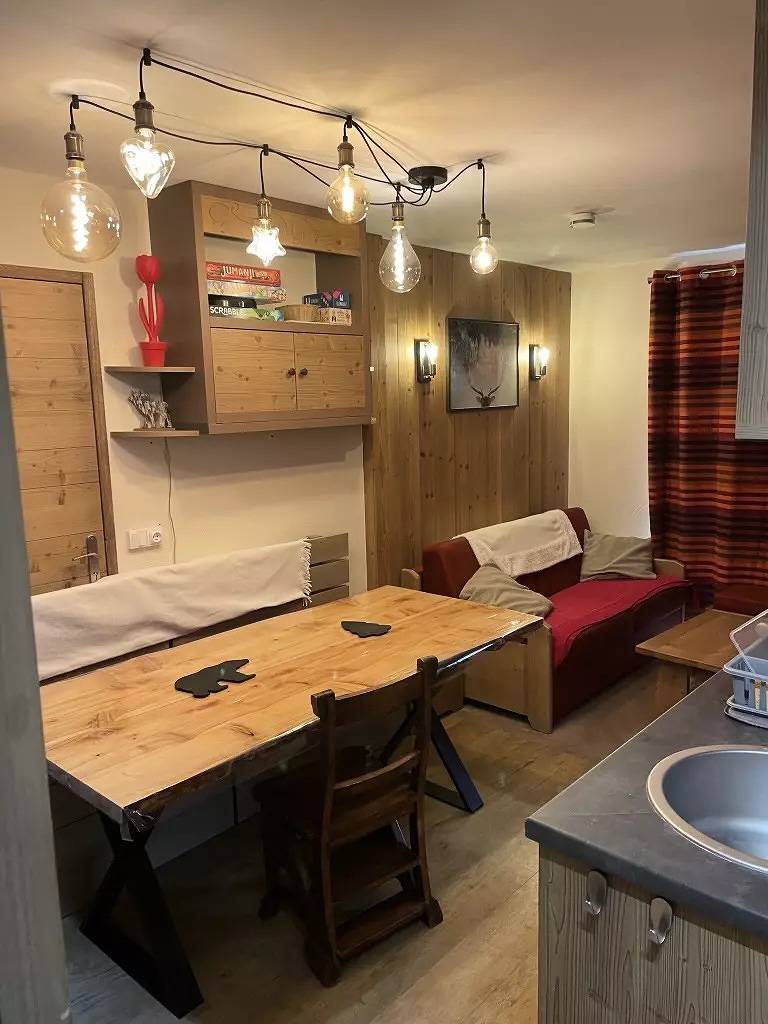 Appartement entier, Appartement au pied des pistes 2 pièces + coin cabine 6 personnes - Sélection in Station de Risoul, Risoul