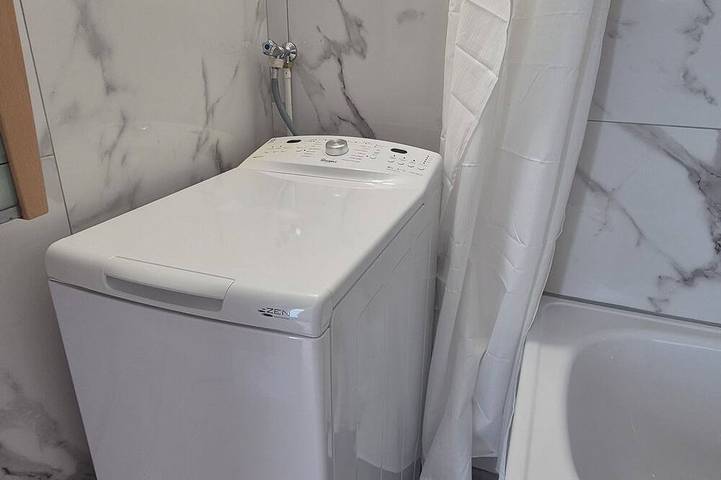 Private home with family suite, bedroom, living room, kitchen, and bathroom in Champigny-sur-Marne, Val-de-Marne