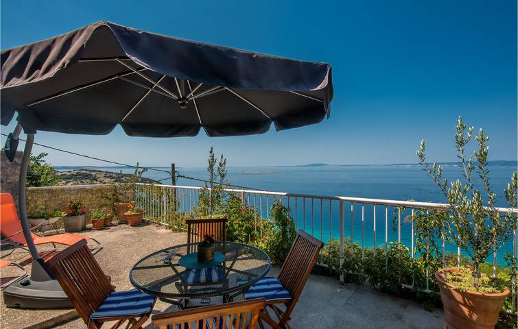 Ganze Ferienwohnung, Gemütliche Ferienwohnung mit Meerblick, WLAN, Klimaanlage und Surfmöglichkeiten in der Nähe in Punat, Krk