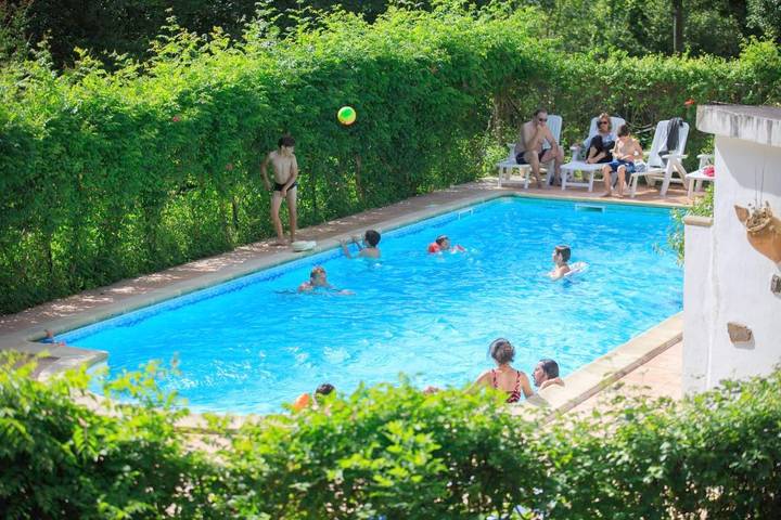 Casa rural con piscina para 4 personas, con piscina y jardín además de vistas y piscina para niños, Se admiten mascotas en Pais Vasco Frances