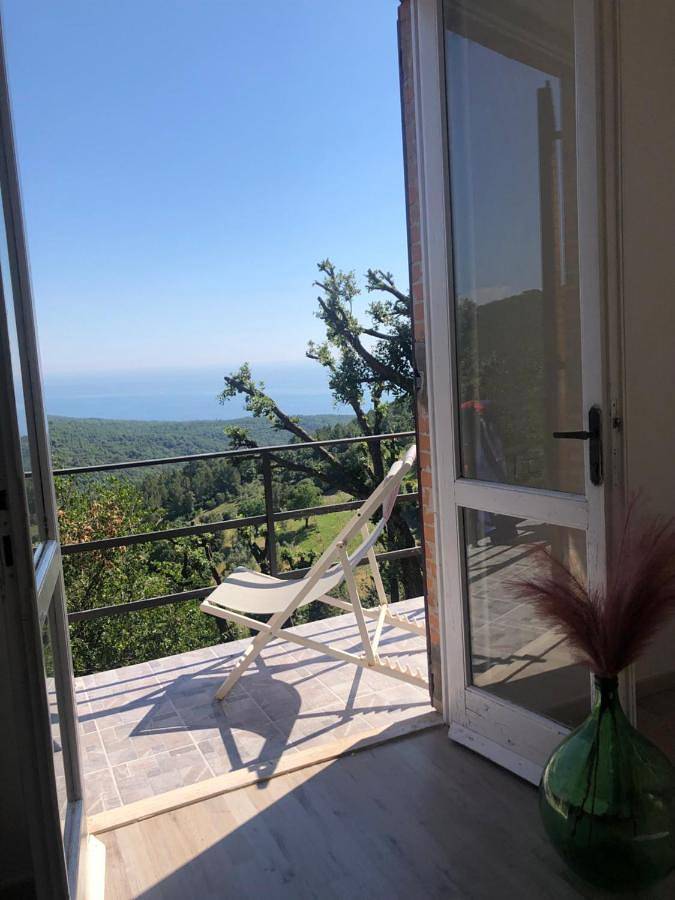 Ferienhaus für 4 Personen, mit Ausblick und Garten in Livorno