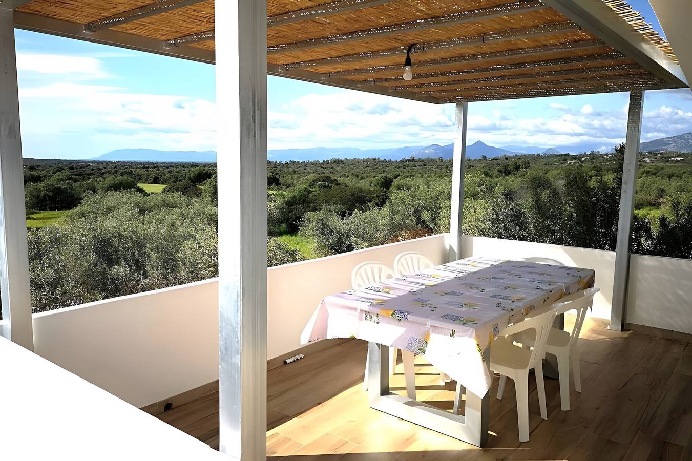 Ganze Wohnung, Villa Francesco mit Meerblick in Sas Linnas Siccas, Orosei