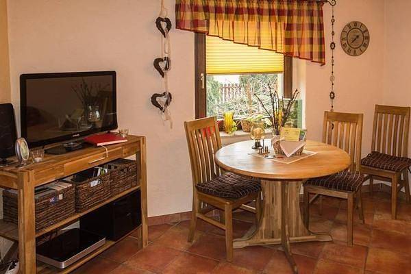 Entire holiday apartment, Holiday flat with barrel sauna in Malschwitz, Oberlausitz-Niederschlesien