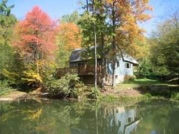 Log Cabin for 5 Guests in West Virginia, USA, Picture 2