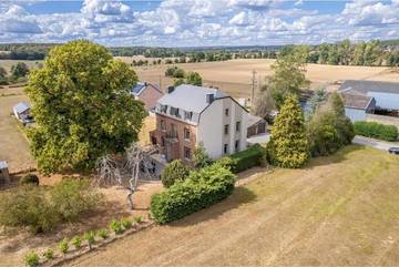 Location de vacances pour 12 personnes, avec jardin ainsi que sauna et vue dans Grottes de Han