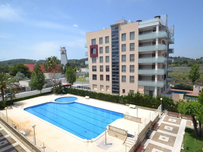 Location de vacances pour 4 personnes, avec bassin pour enfant et balcon à Platja de la Pineda