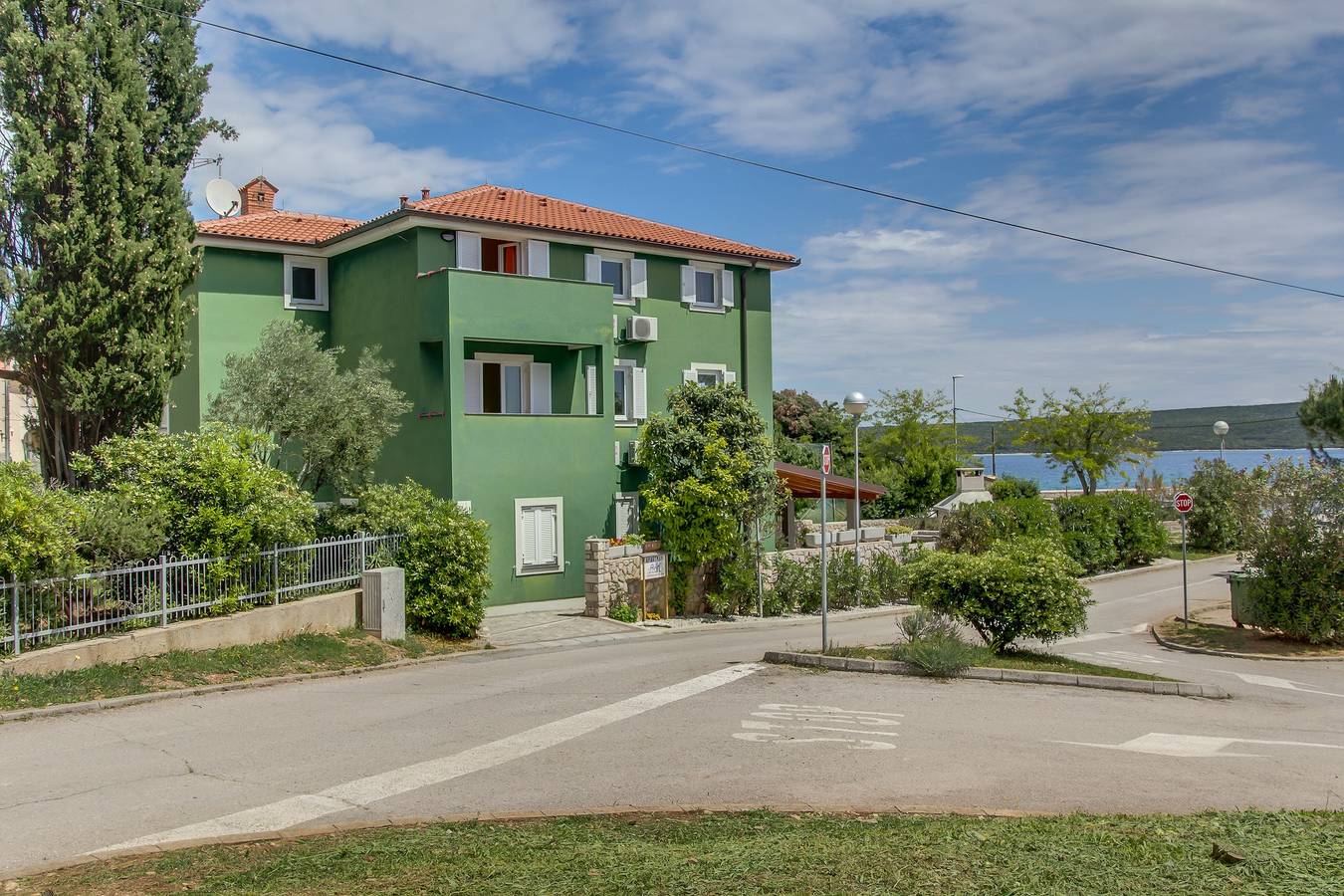 Soba s balkonom i pogledom na more Nerezine (Lošinj) S-11815-a in Nerezine, Lošinj (Kvarnerski zaljev)