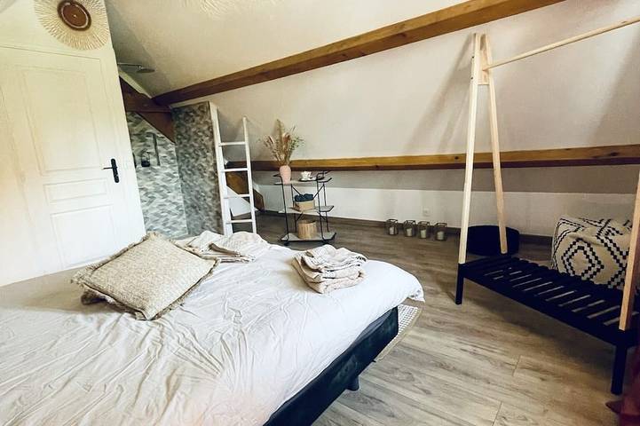 Location de vacances pour 11 personnes, avec jardin, animaux acceptés à Saint-Martin-d'Ordon - 2