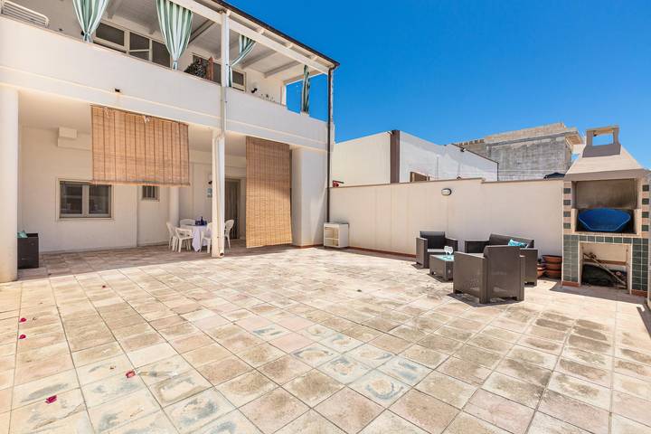 Ganze Wohnung, Ferienwohnung für 7 Personen mit Garten in Porto Cesareo, Golf von Tarent