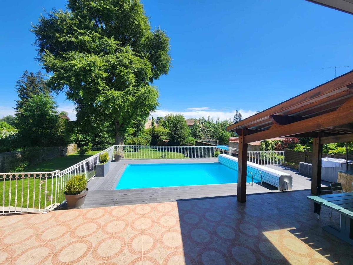 Four-Bedroom House in Grandpré (Ardennes), Ardennes