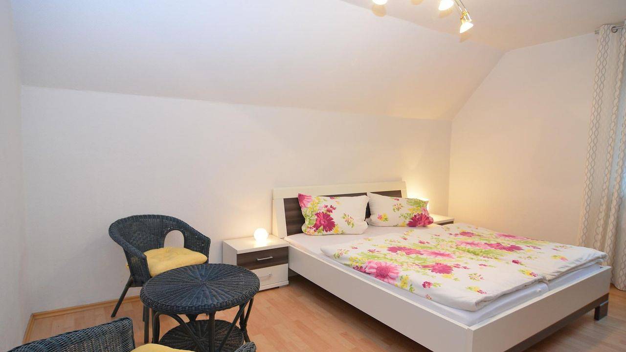 Ganze Ferienwohnung, Ferienwohnung für 4 Personen (70 m²) in Meschede in Meschede, Hochsauerlandkreis