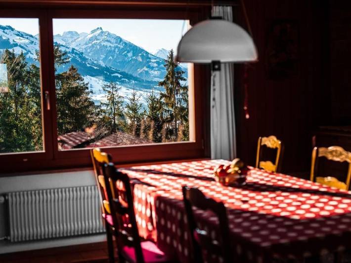 Location de vacances pour 16 personnes, avec Balcon et Terrasse ainsi que Jardin et Vue sur le lac à Aeschi bei Spiez - 4